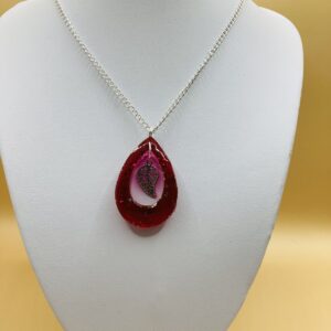 Collier goutte rose et feuille